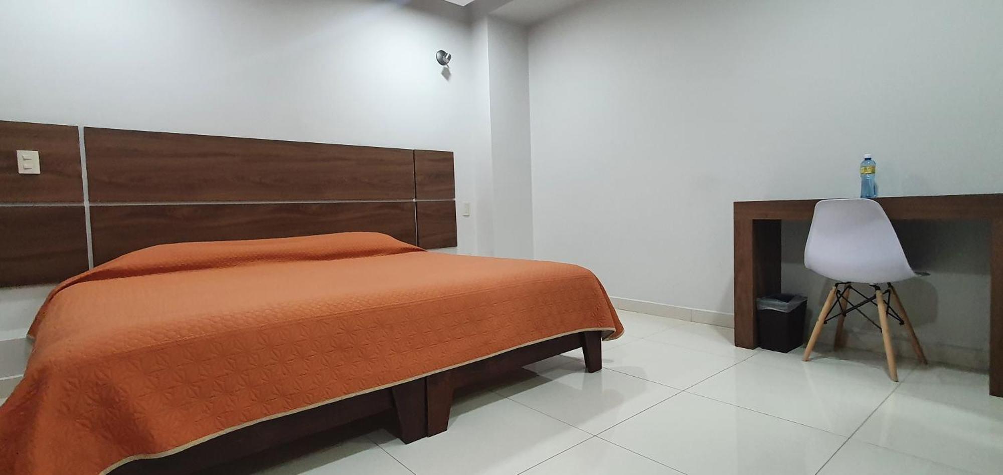 Hotel Fiesta Altena เตปาติตลัน เด โมเรลอส ภายนอก รูปภาพ