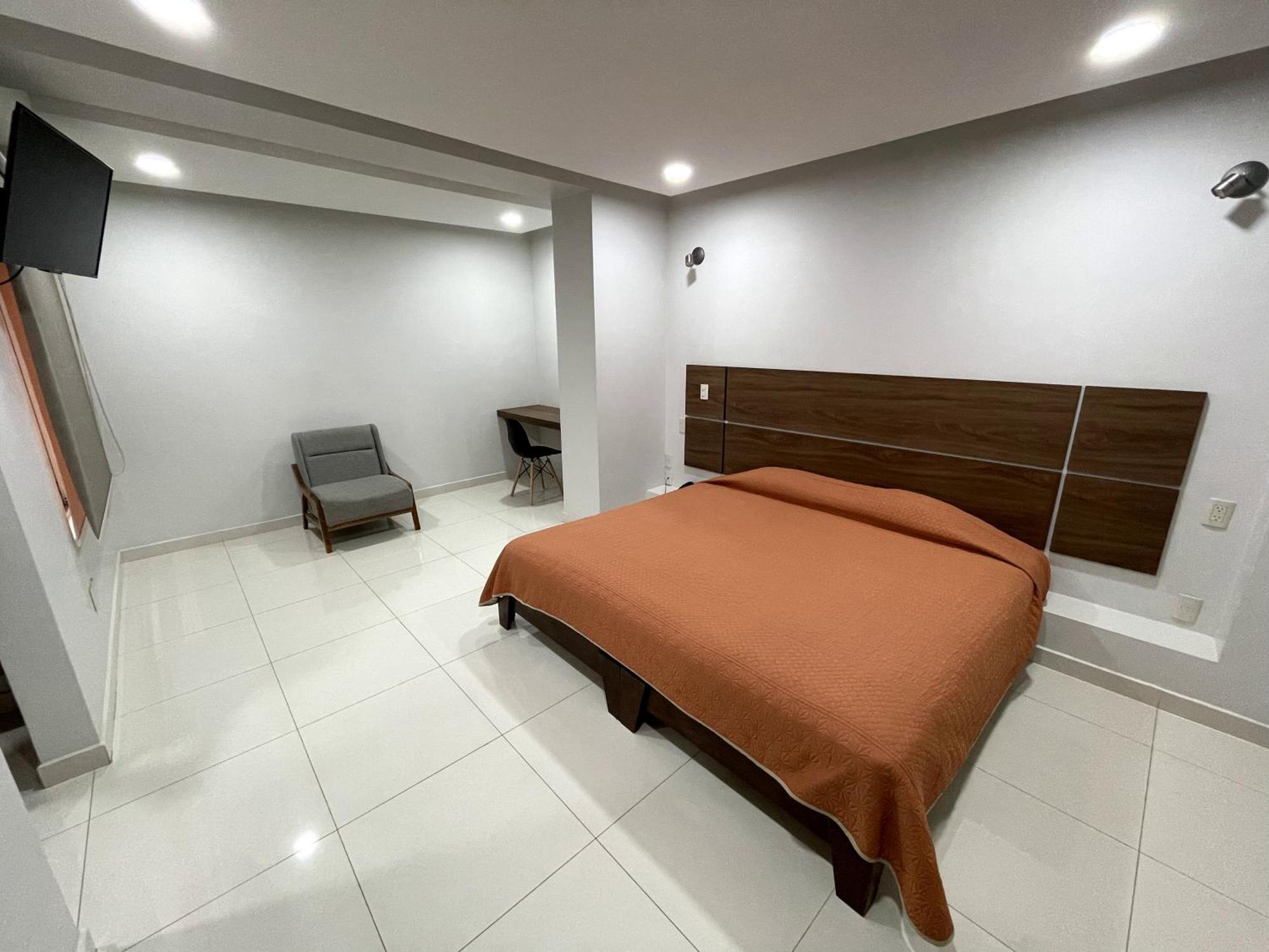 Hotel Fiesta Altena เตปาติตลัน เด โมเรลอส ภายนอก รูปภาพ